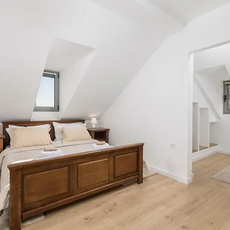 公寓 Esperia 奥帕提亚