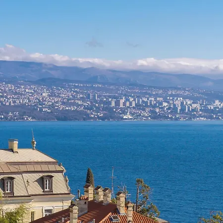 Esperia Опатия